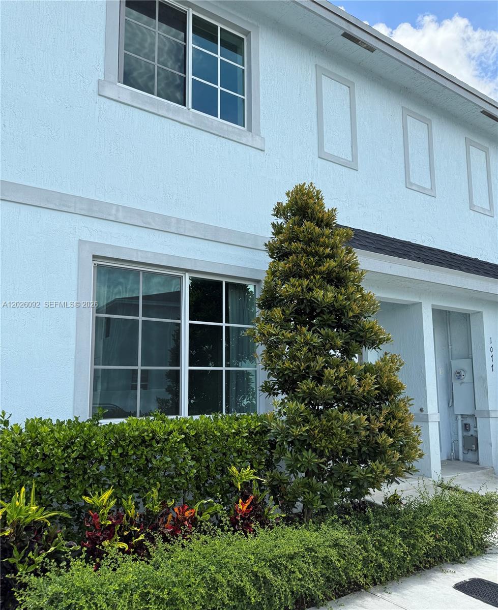 COSTA BLANCA VILLAS - Residential Lease