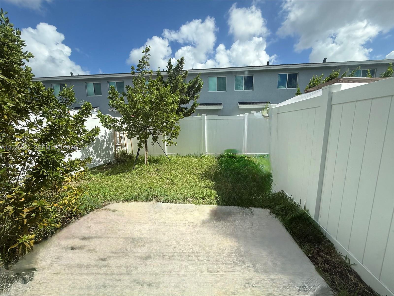 COSTA BLANCA VILLAS - Residential Lease
