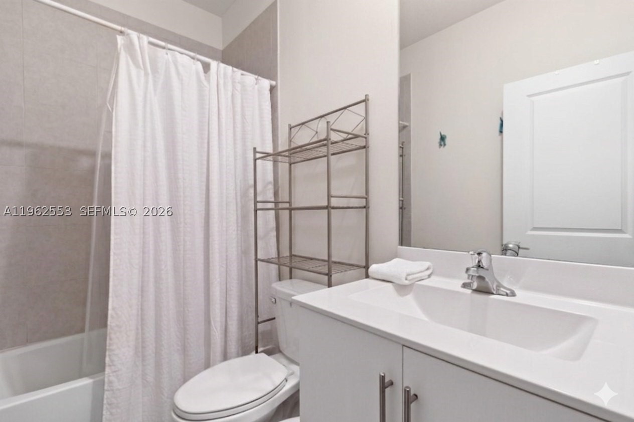 AQUABELLA NORTH - Residential