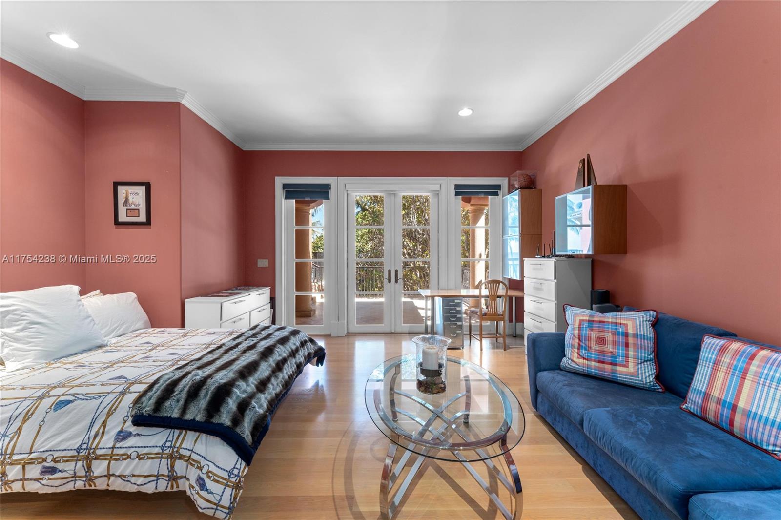 Hillsboro Mile - Residential