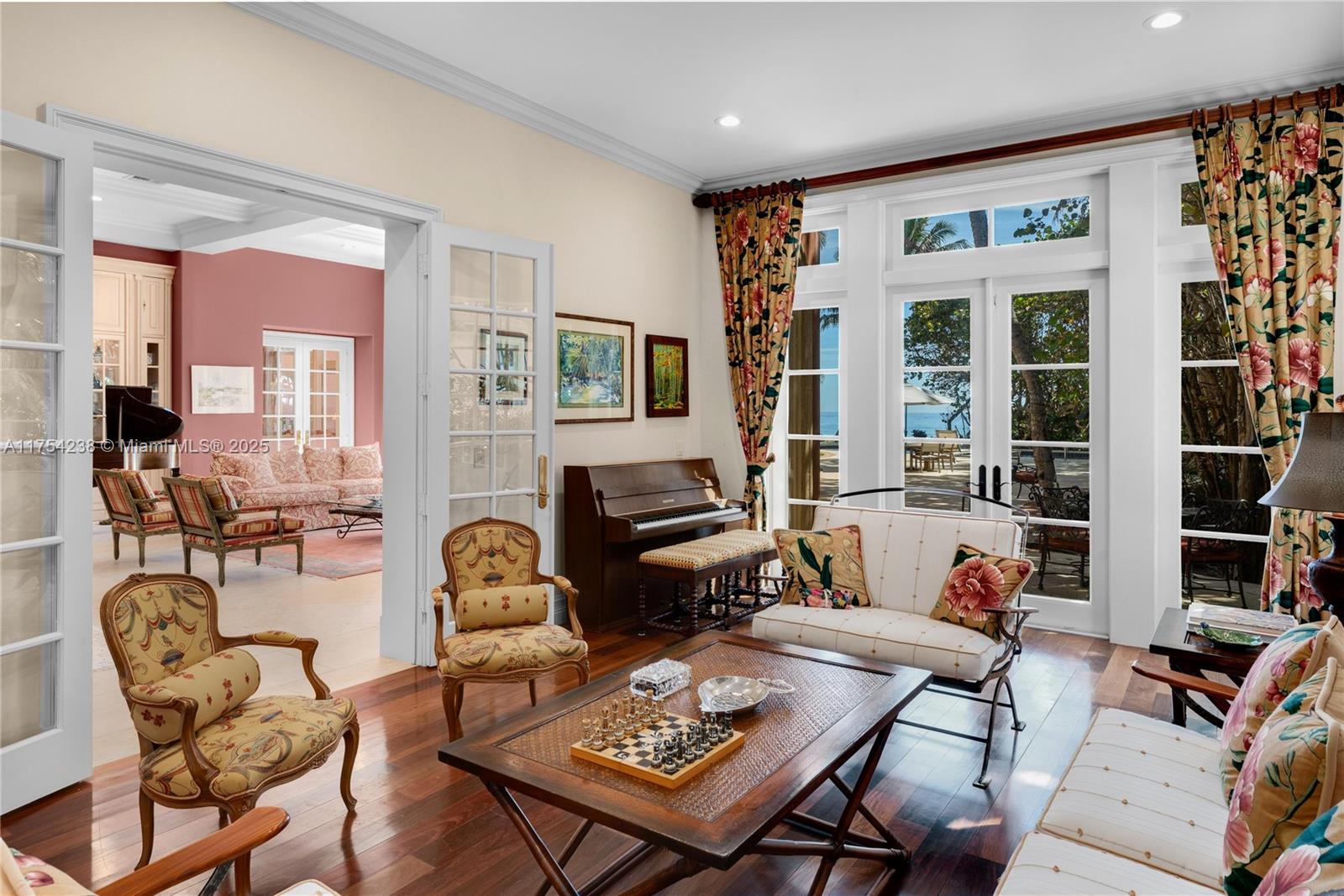 Hillsboro Mile - Residential