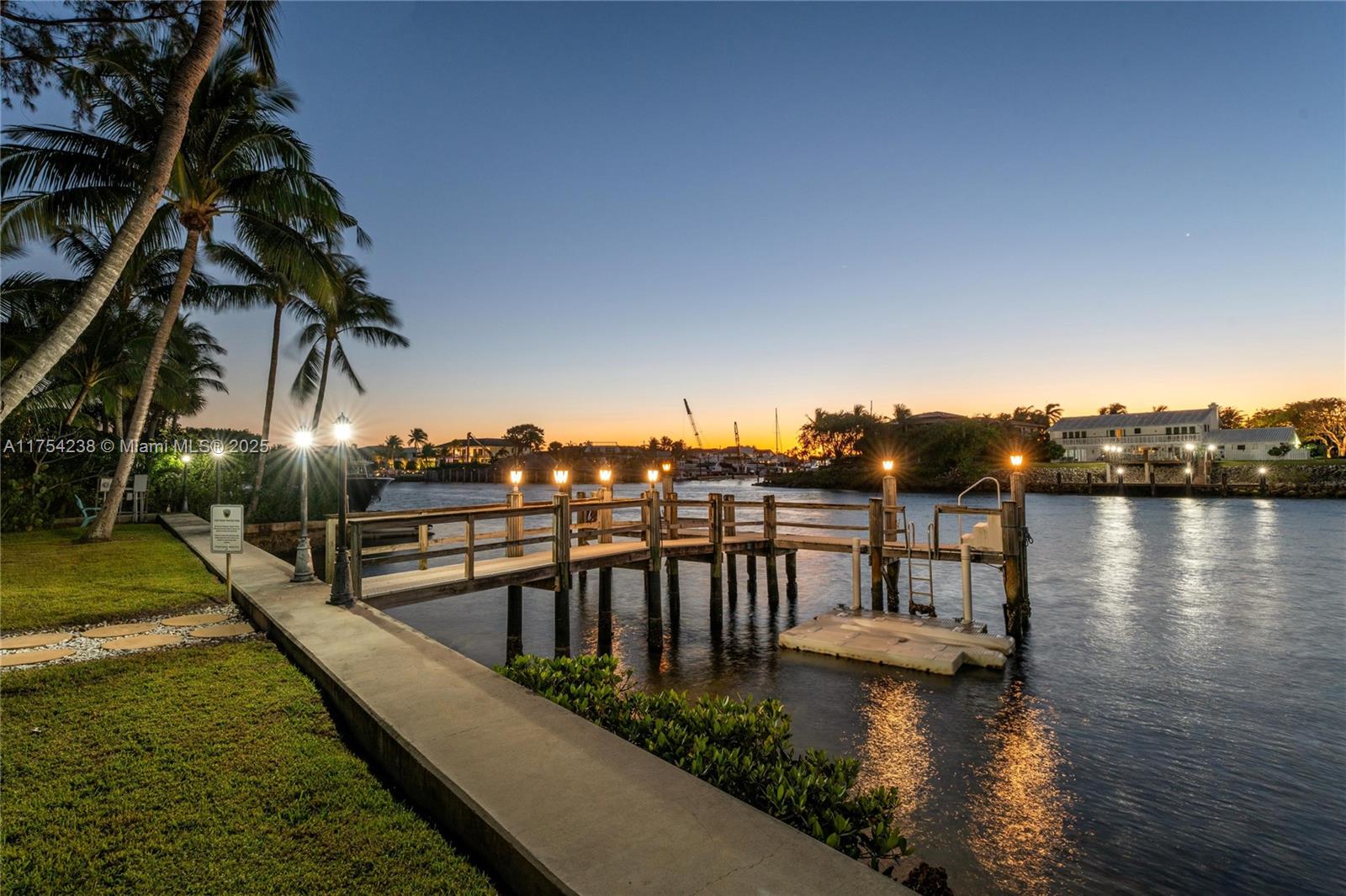 Hillsboro Mile - Residential