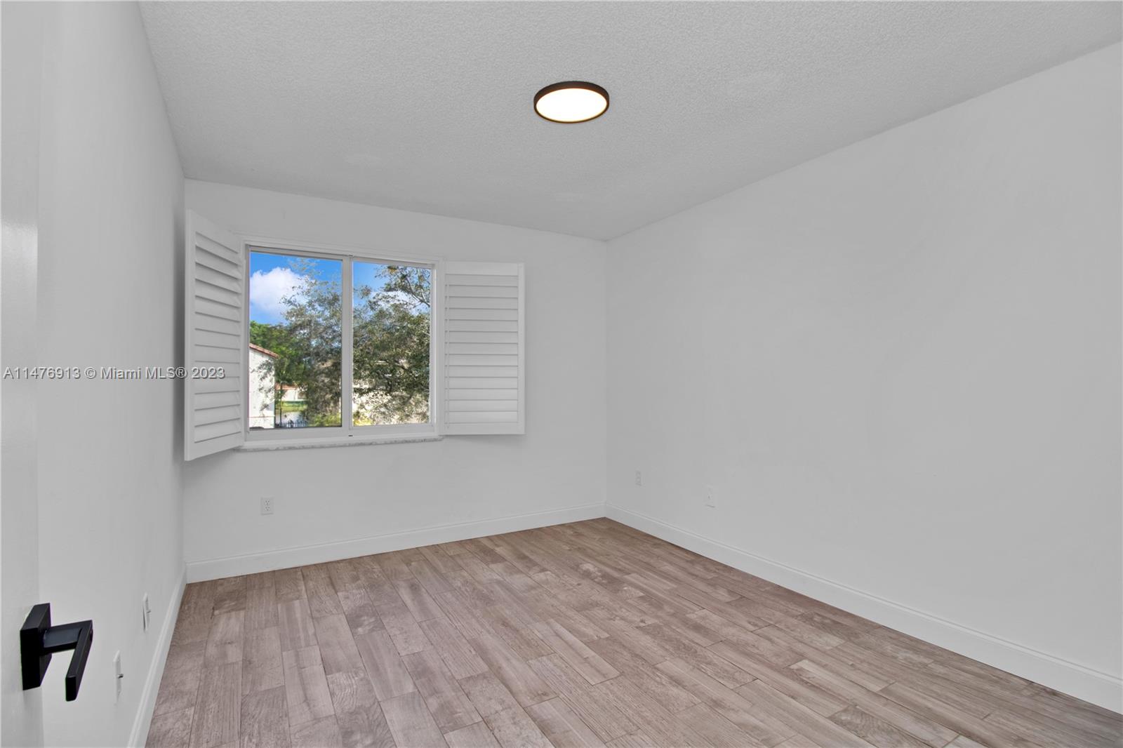 TOWNGATE - Residential Lease