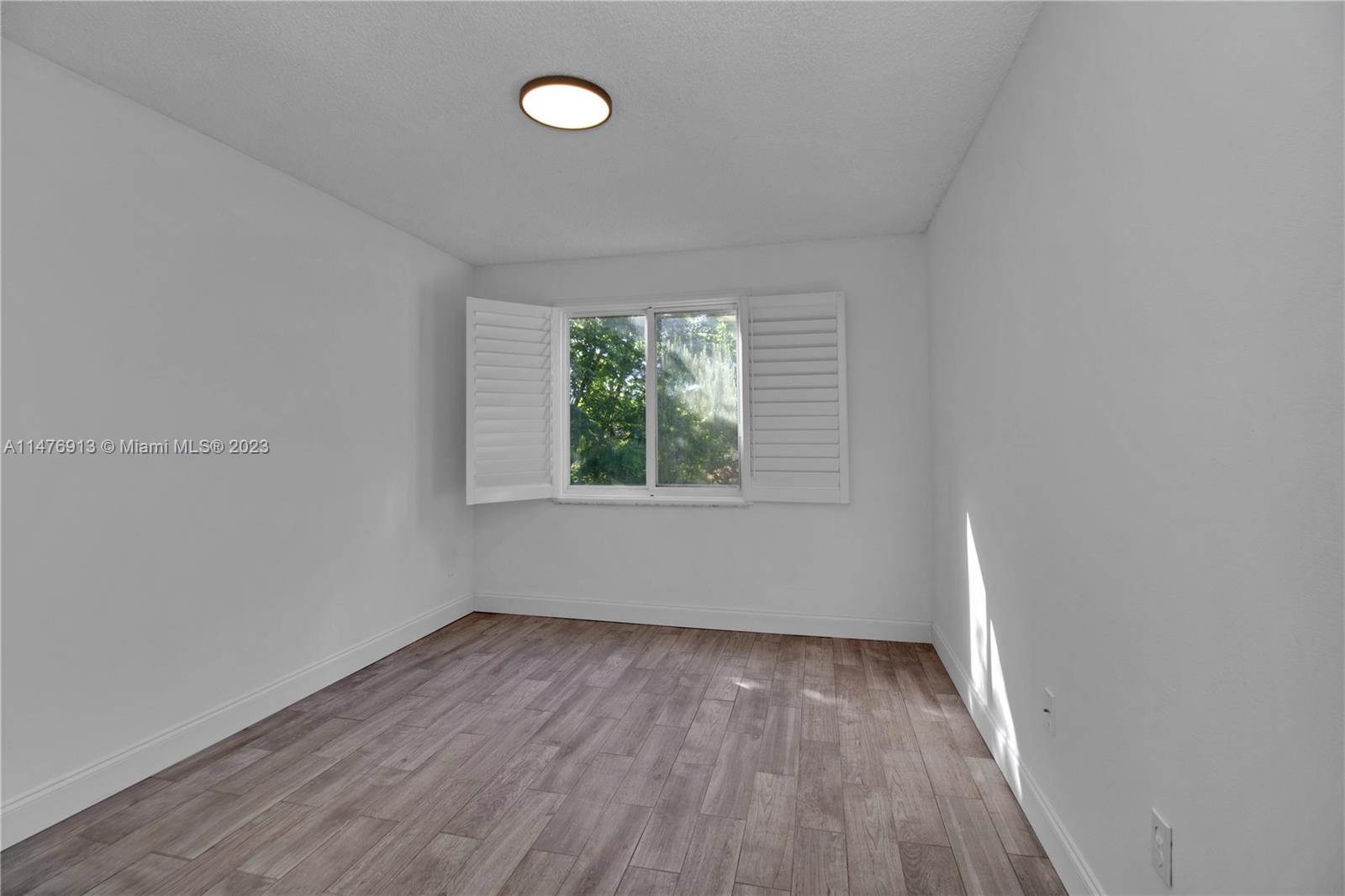 TOWNGATE - Residential Lease
