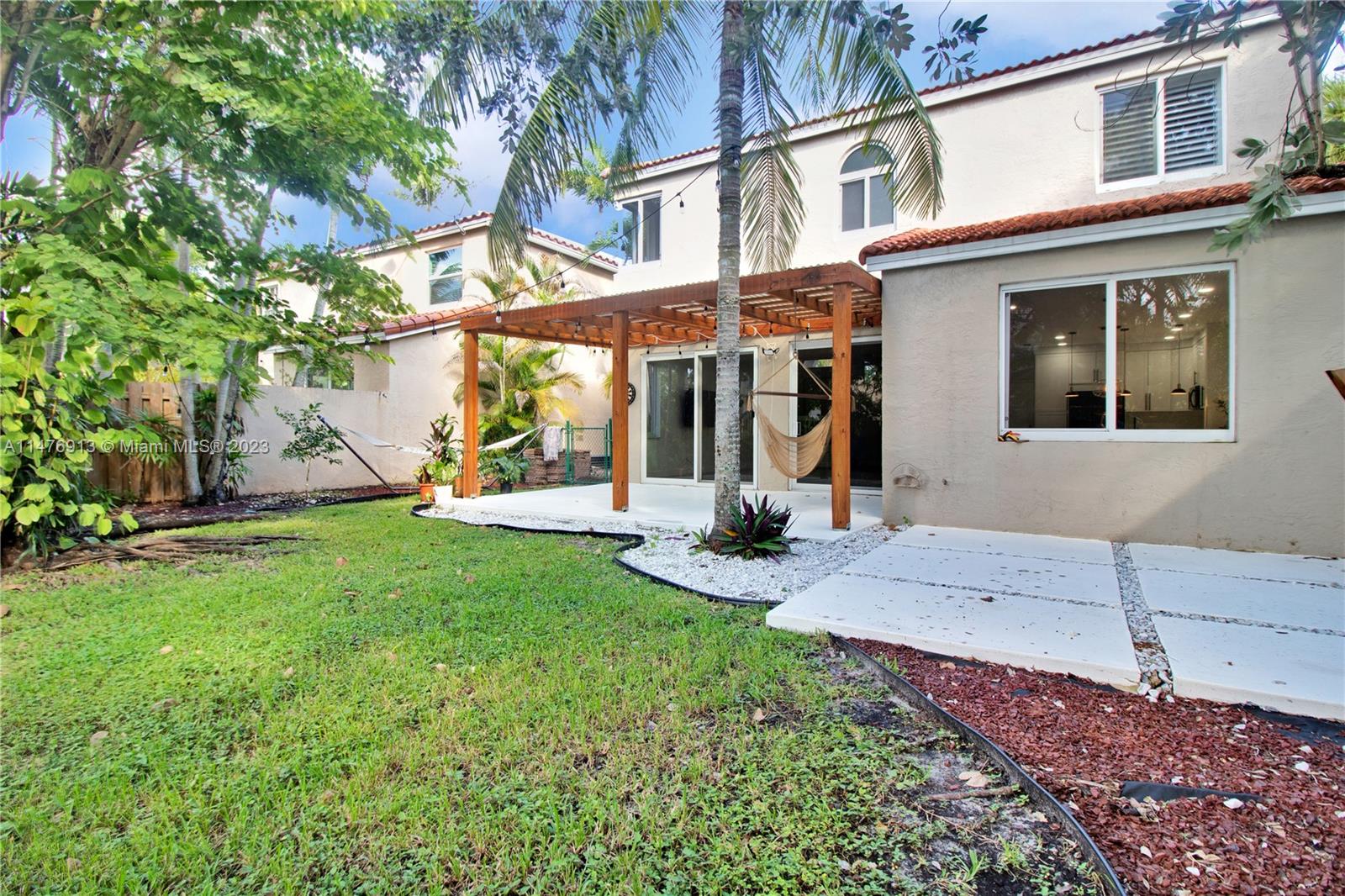 TOWNGATE - Residential Lease