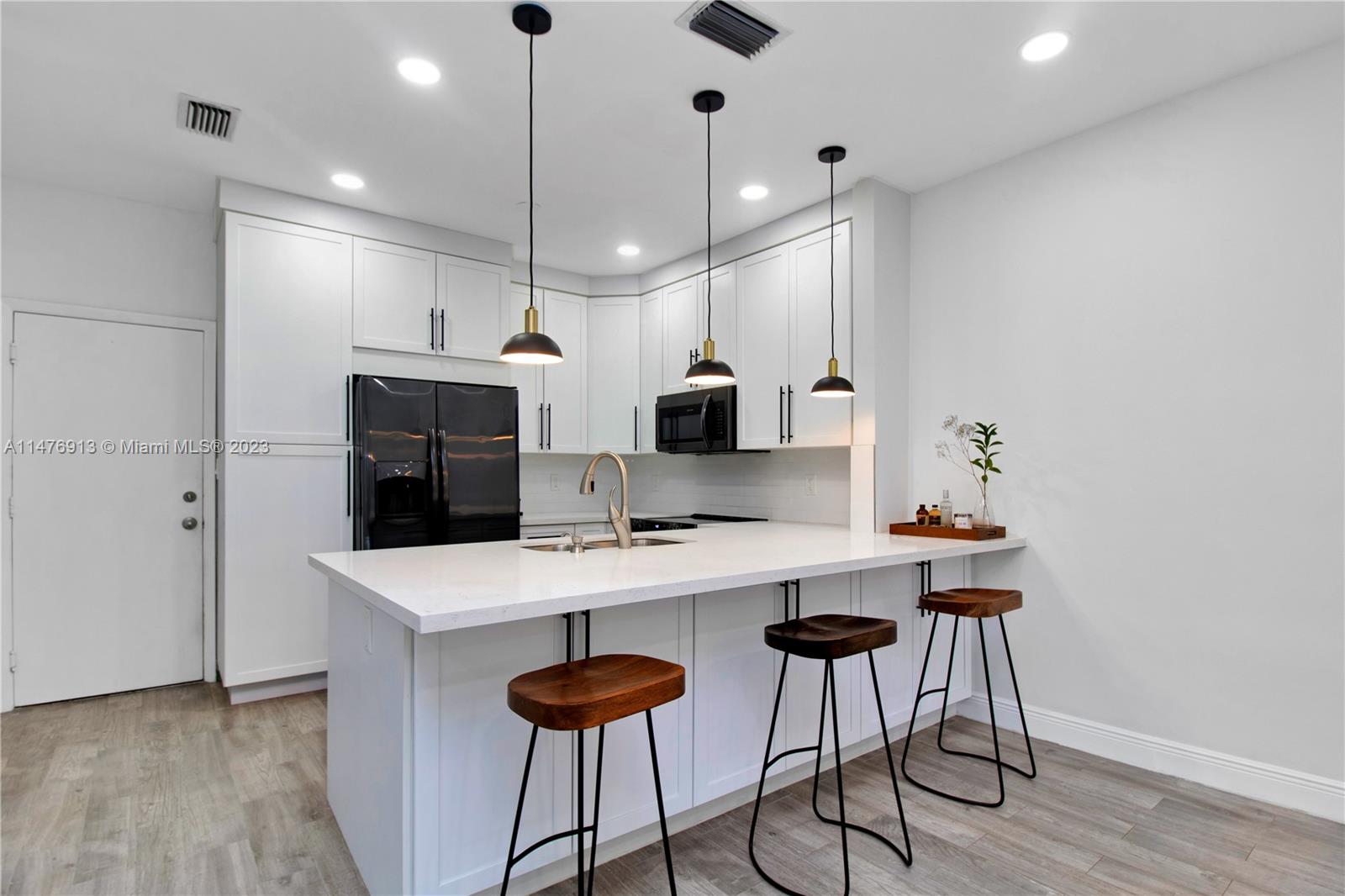 TOWNGATE - Residential Lease