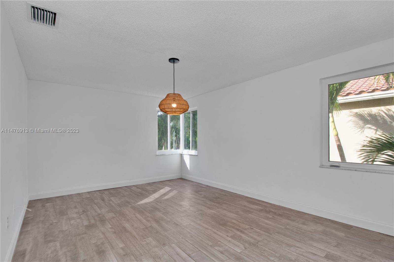 TOWNGATE - Residential Lease