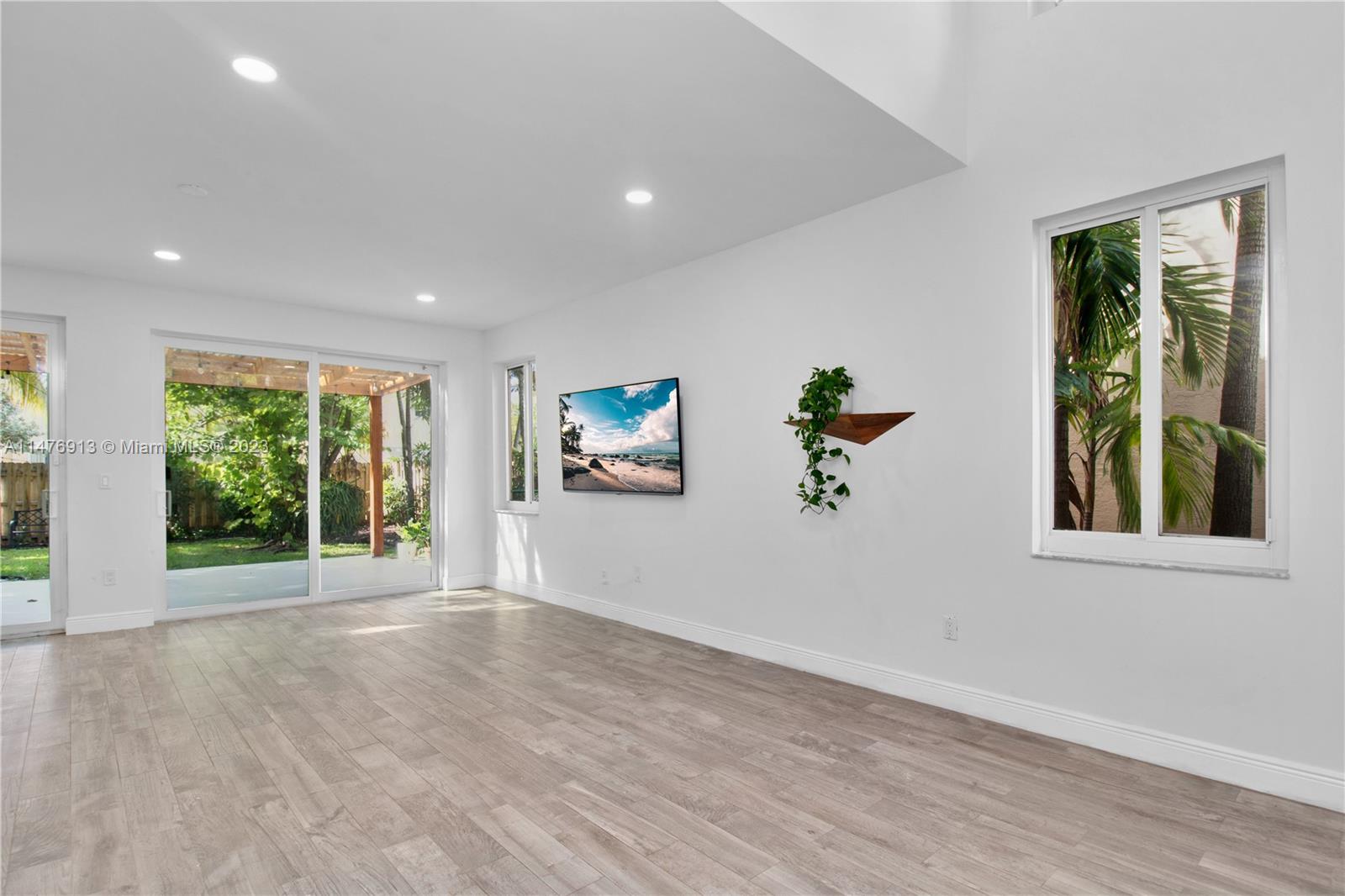 TOWNGATE - Residential Lease