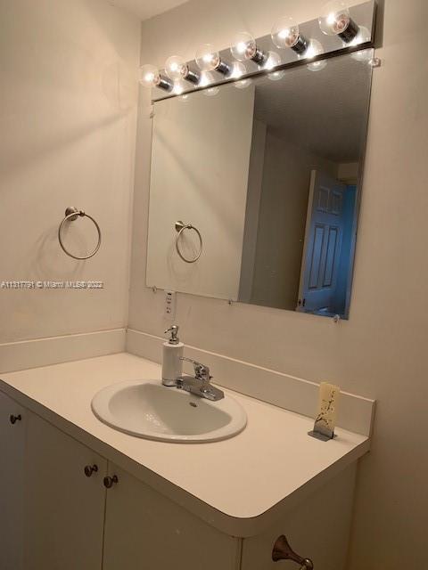 EMERALD PLAZA ON CORAL WA - Residential Lease