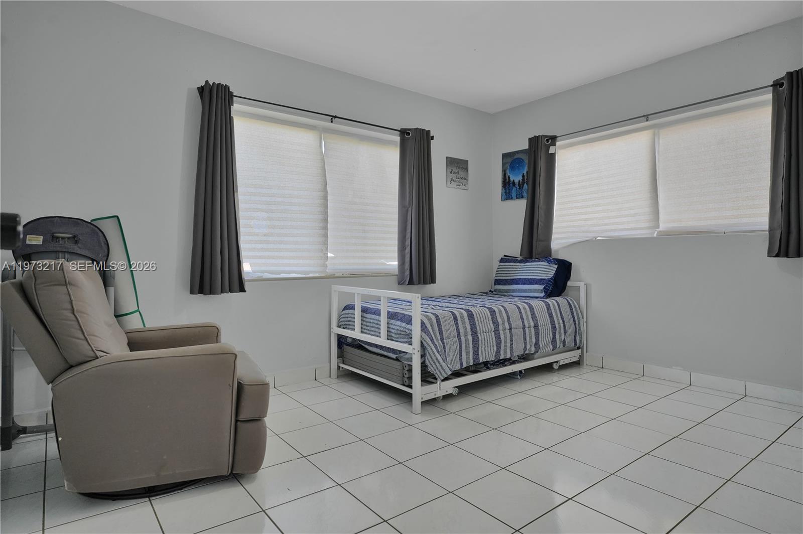 BEACH PLAZA - Residential