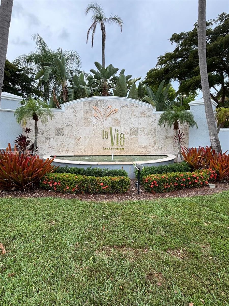 LA VIA CONDO - Residential