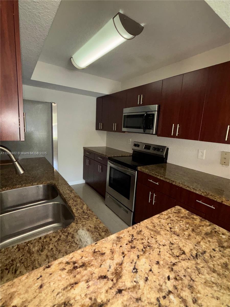 BISCAYNE BEACH CLUB CONDO - Residential Lease