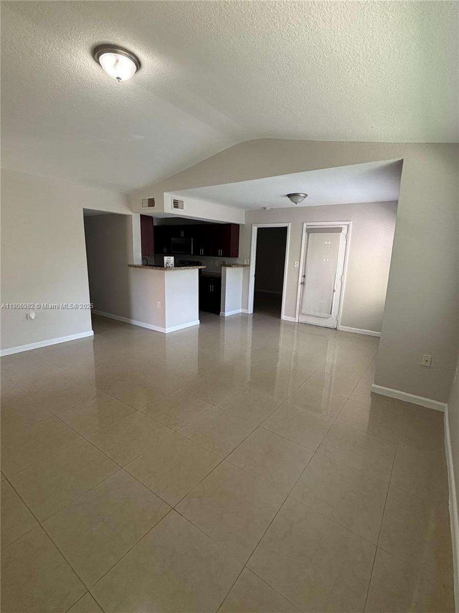 BISCAYNE BEACH CLUB CONDO - Residential Lease