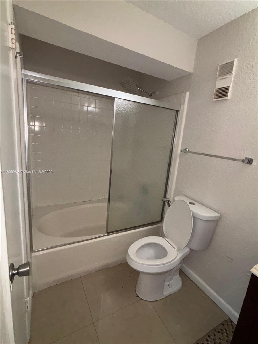 BISCAYNE BEACH CLUB CONDO - Residential Lease