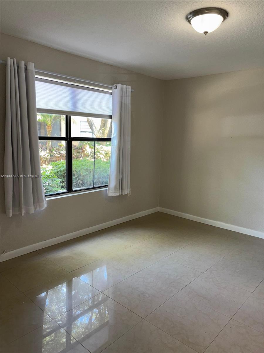 BISCAYNE BEACH CLUB CONDO - Residential Lease