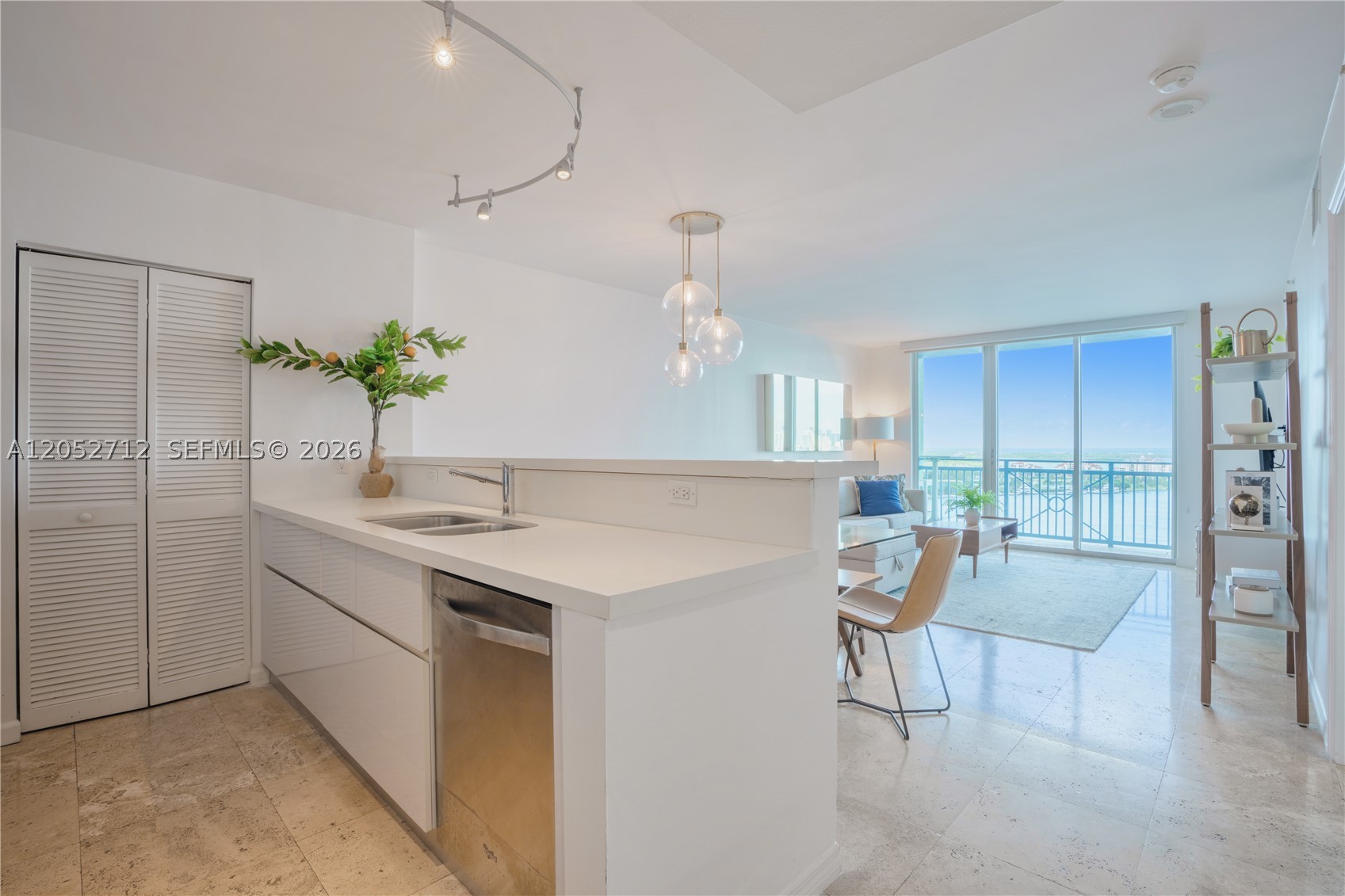 YACHT CLUB AT PORTOFINO C - Residential Lease
