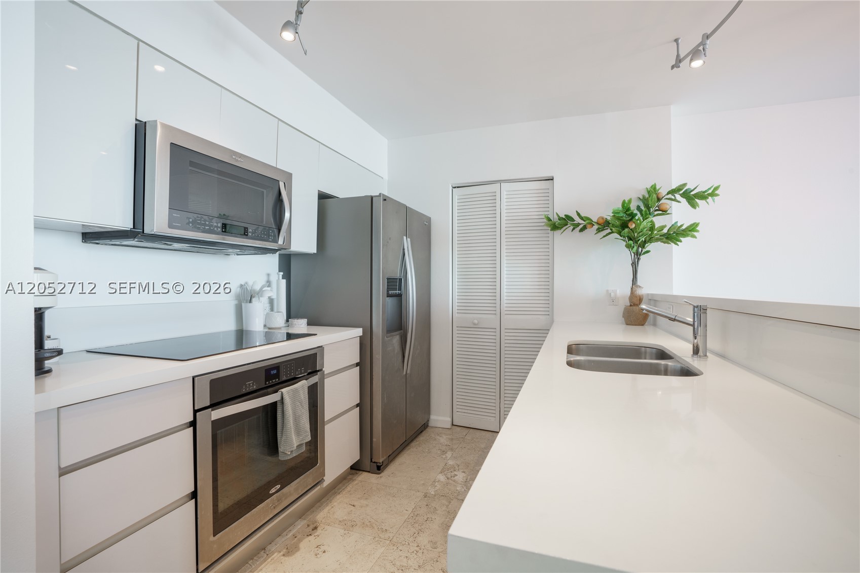 YACHT CLUB AT PORTOFINO C - Residential Lease