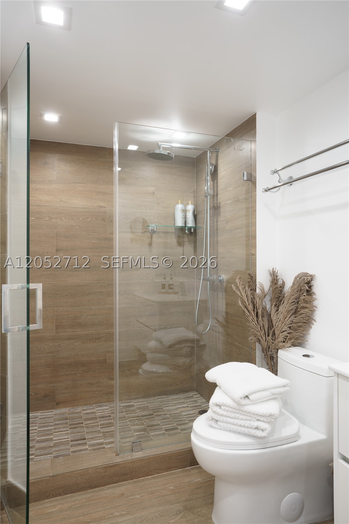 YACHT CLUB AT PORTOFINO C - Residential Lease