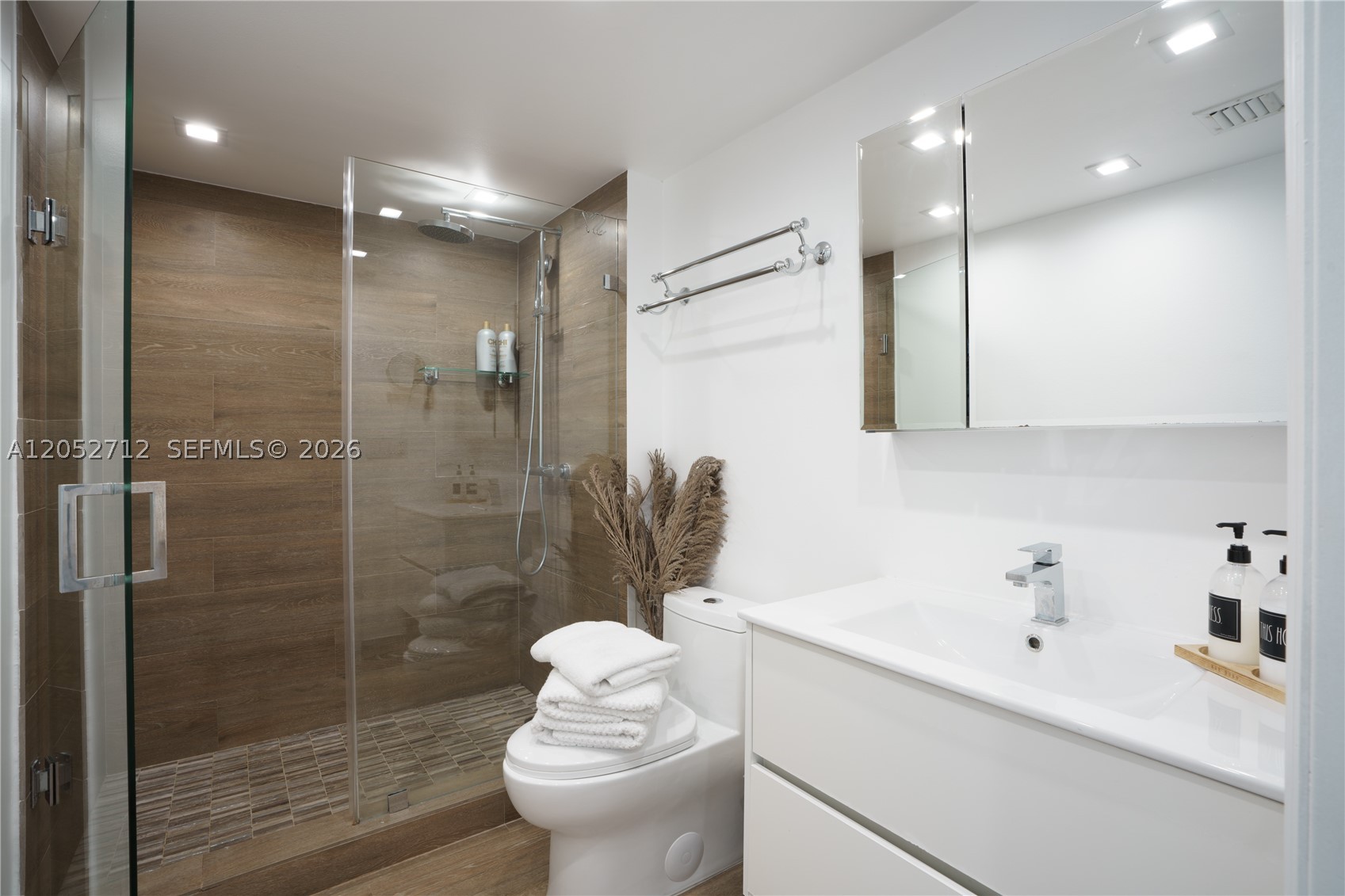 YACHT CLUB AT PORTOFINO C - Residential Lease