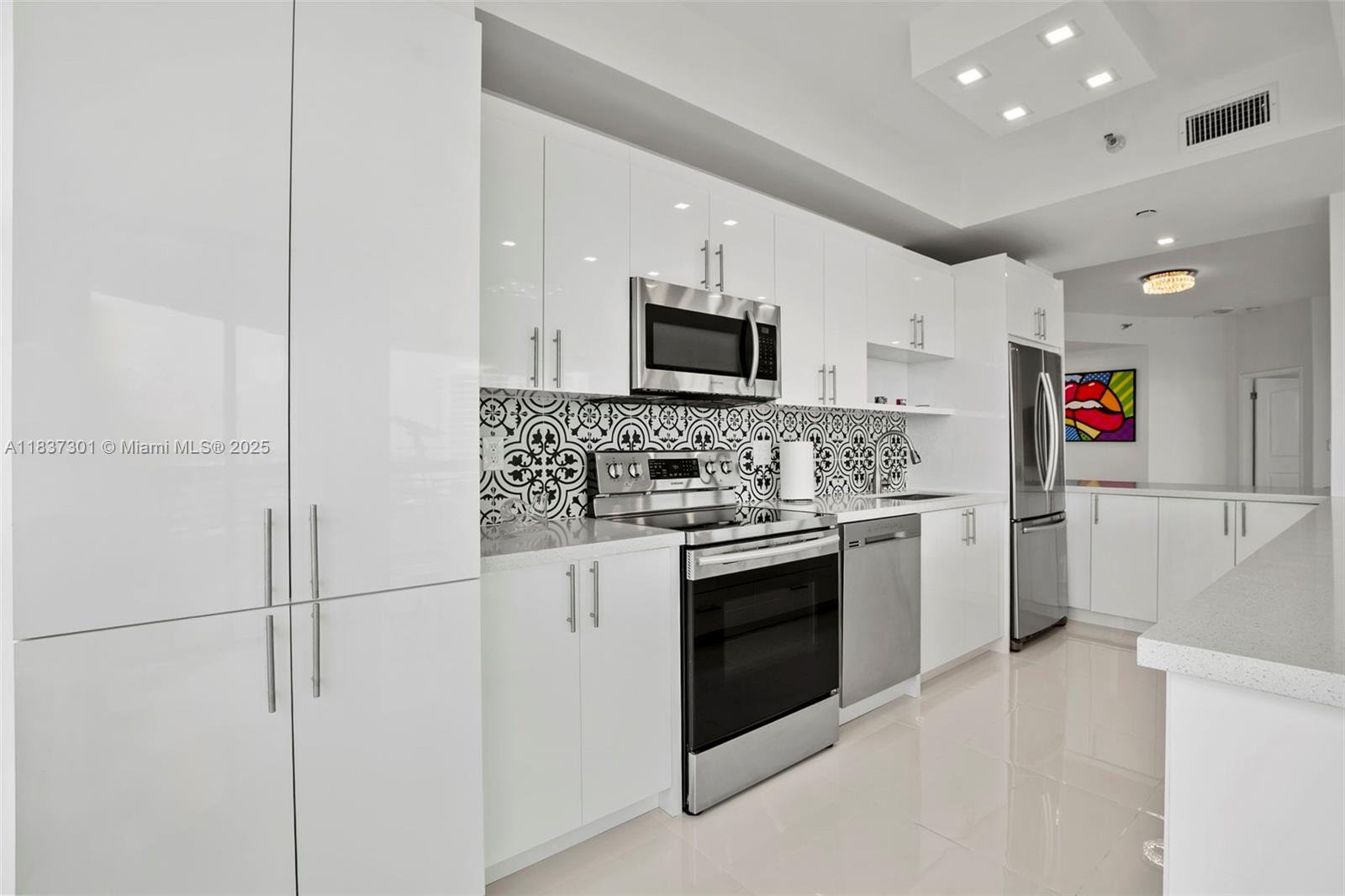 MYSTIC POINTE CONDO NO TH - Residential