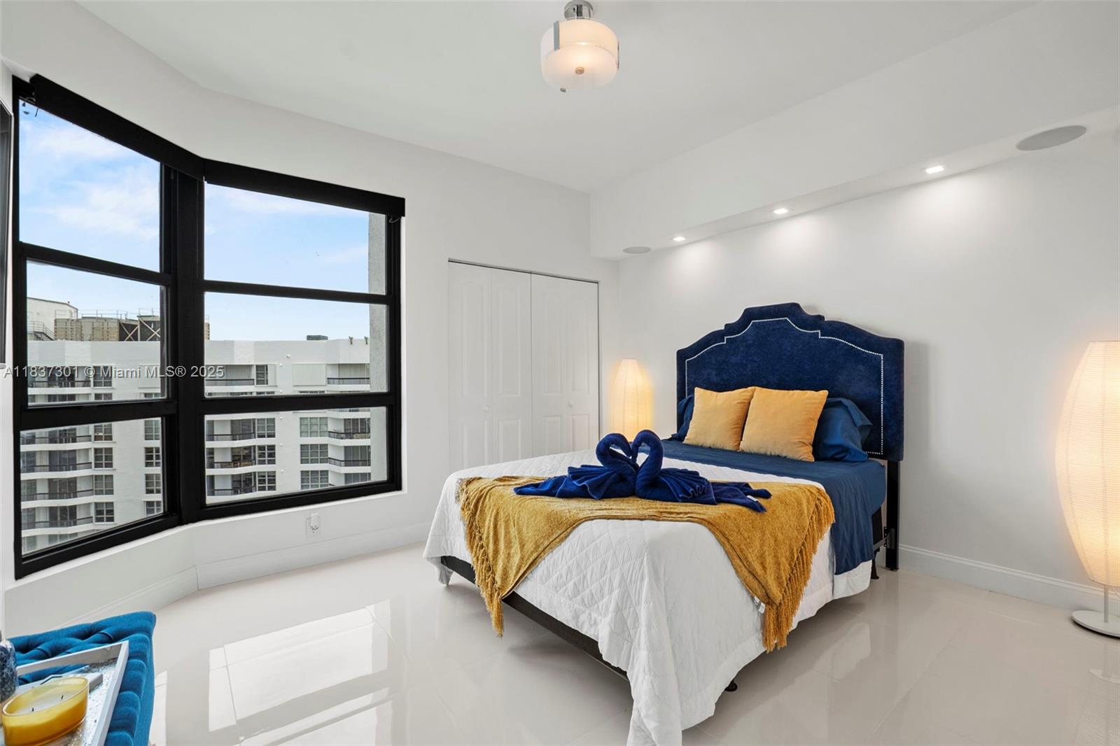 MYSTIC POINTE CONDO NO TH - Residential