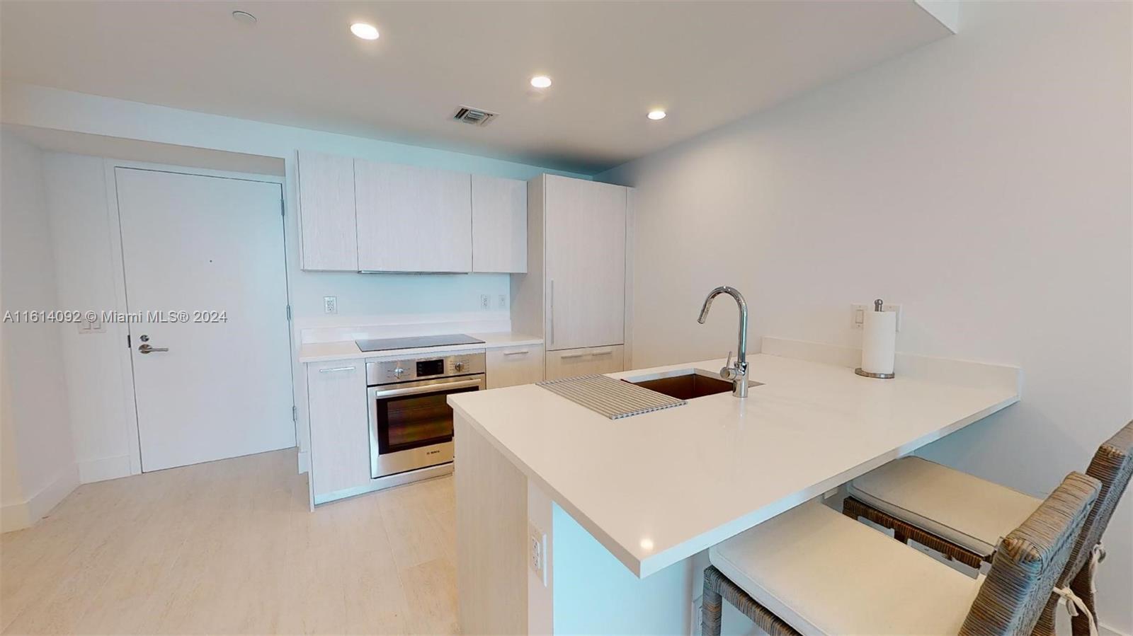 PARAISO BAYVIEWS CONDO - Residential Lease