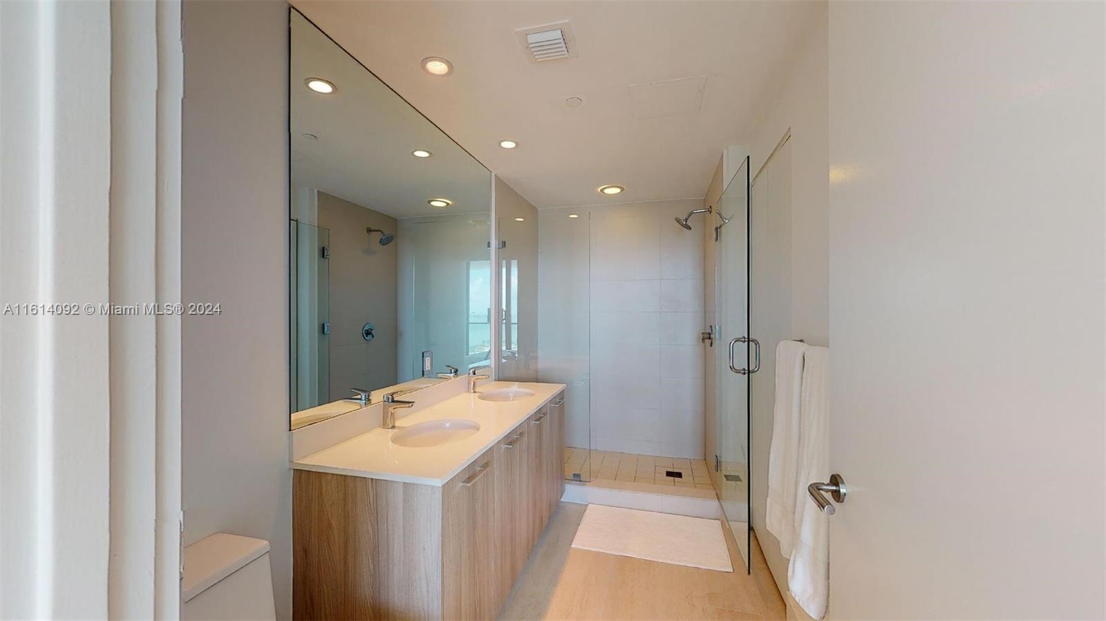 PARAISO BAYVIEWS CONDO - Residential Lease