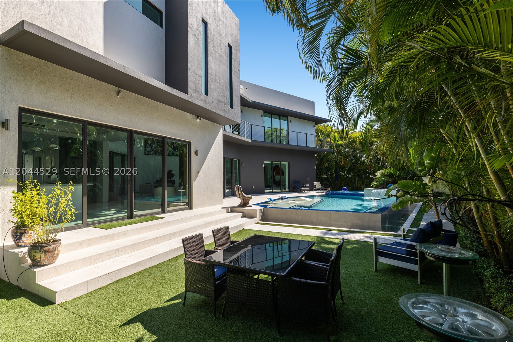 SAN DENIS ESTATES - Residential