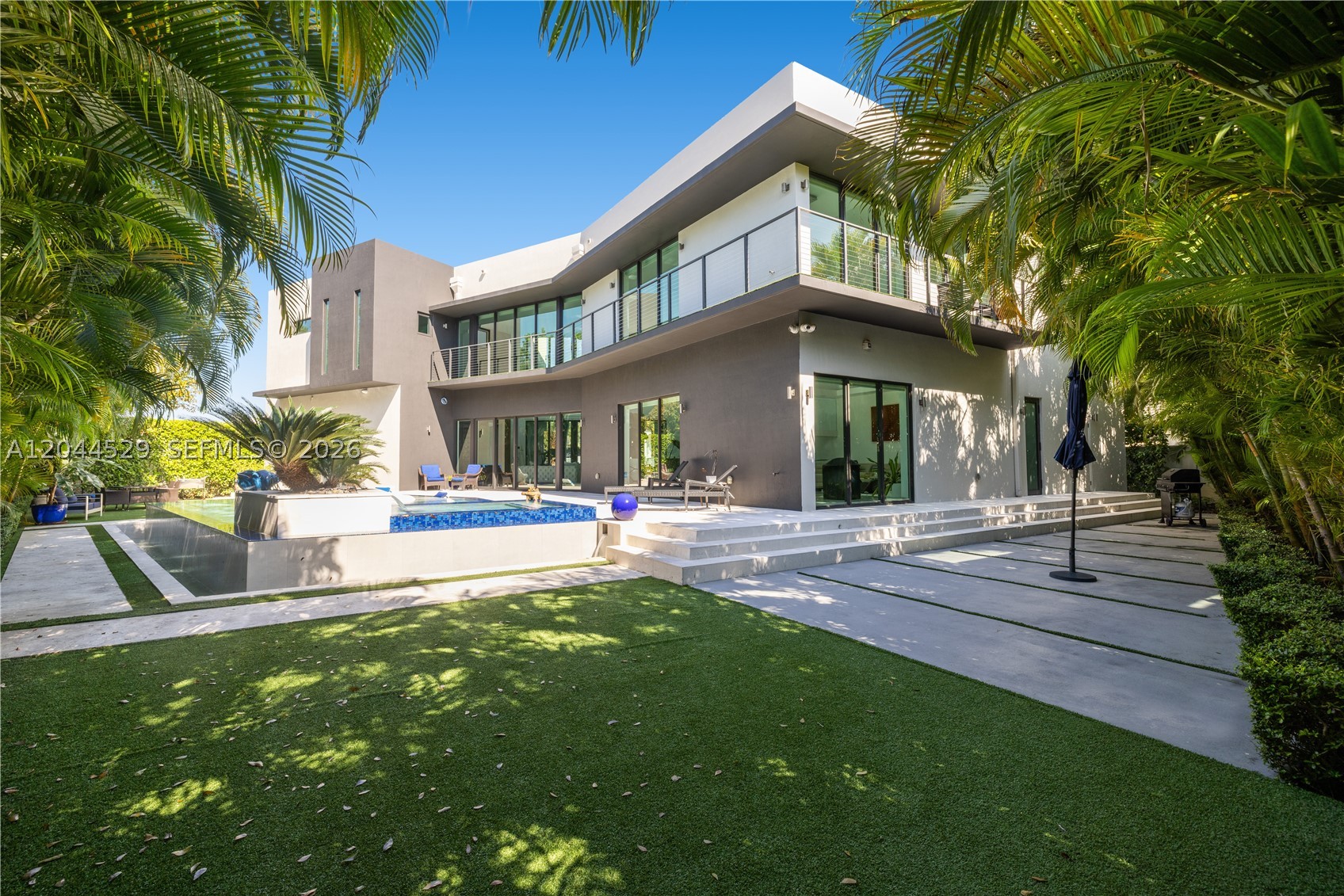 SAN DENIS ESTATES - Residential
