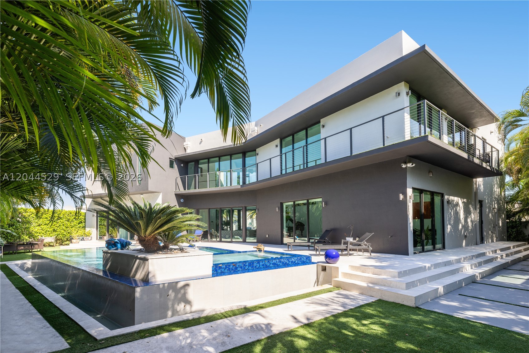 SAN DENIS ESTATES - Residential