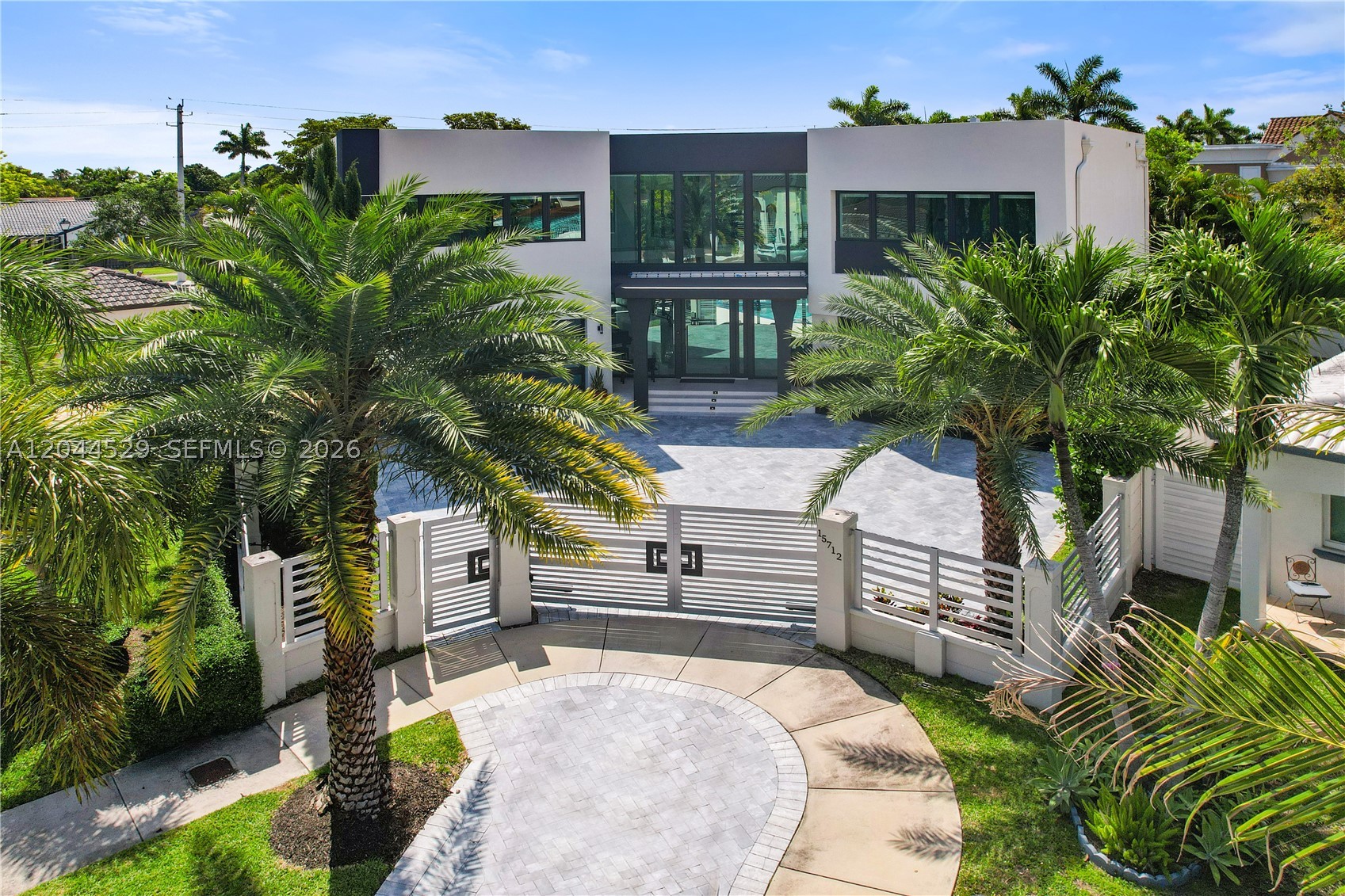 SAN DENIS ESTATES - Residential