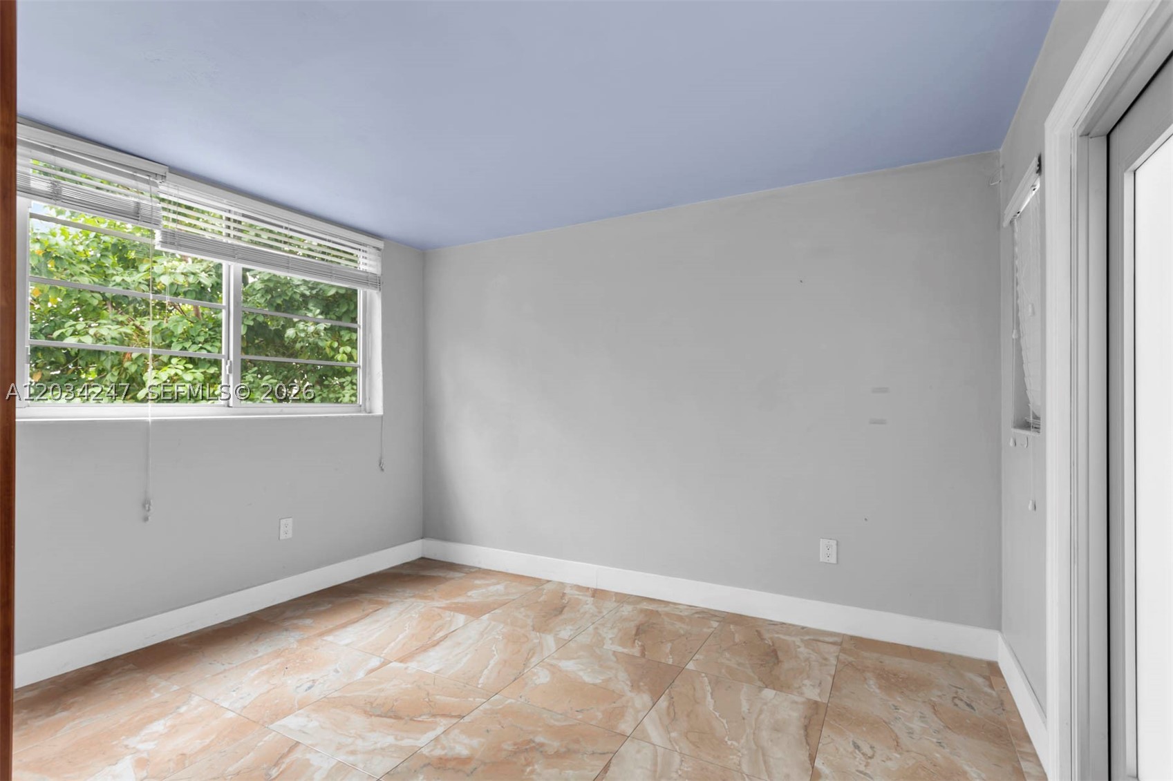 1820 JAMES AVE CONDO - Residential