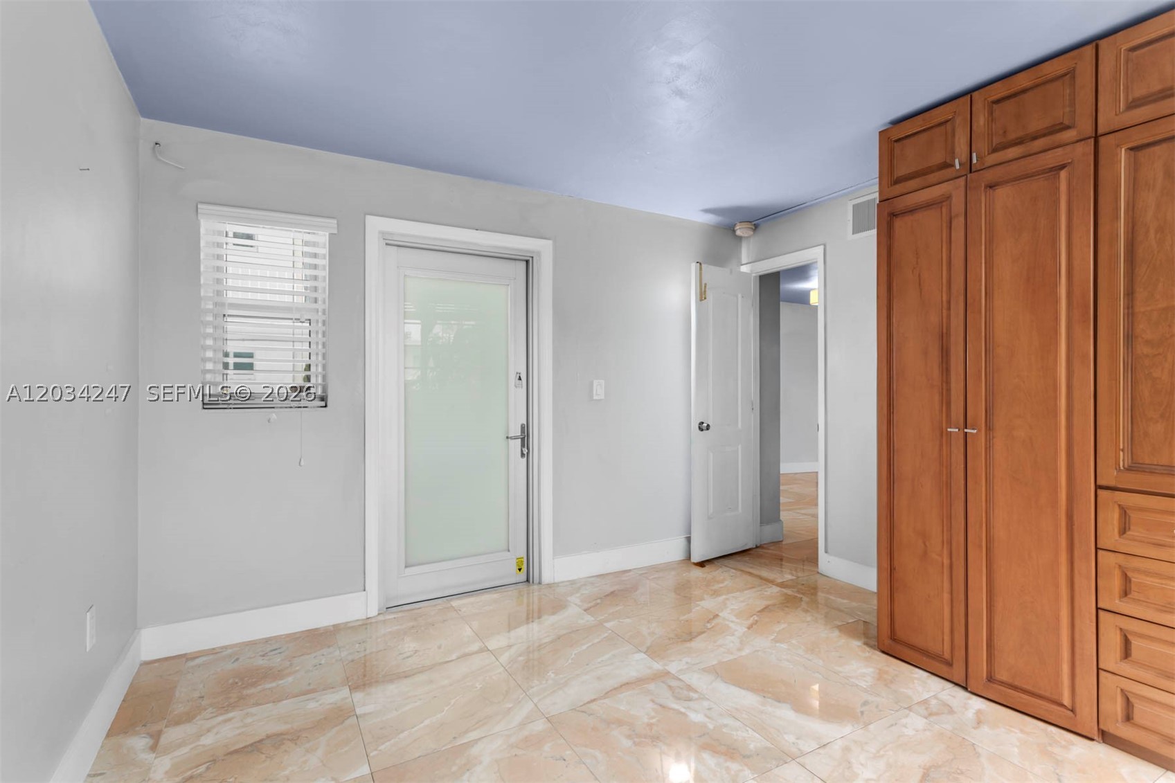 1820 JAMES AVE CONDO - Residential