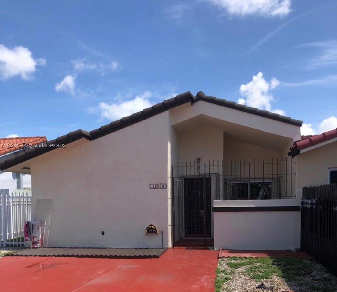 INTL LAKE VILLAS CONDO #4 - Residential Lease