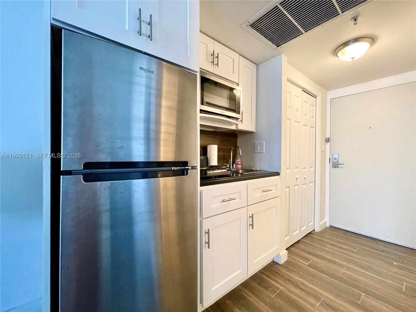 THE AVENTURA BEACH CLUB C - Residential
