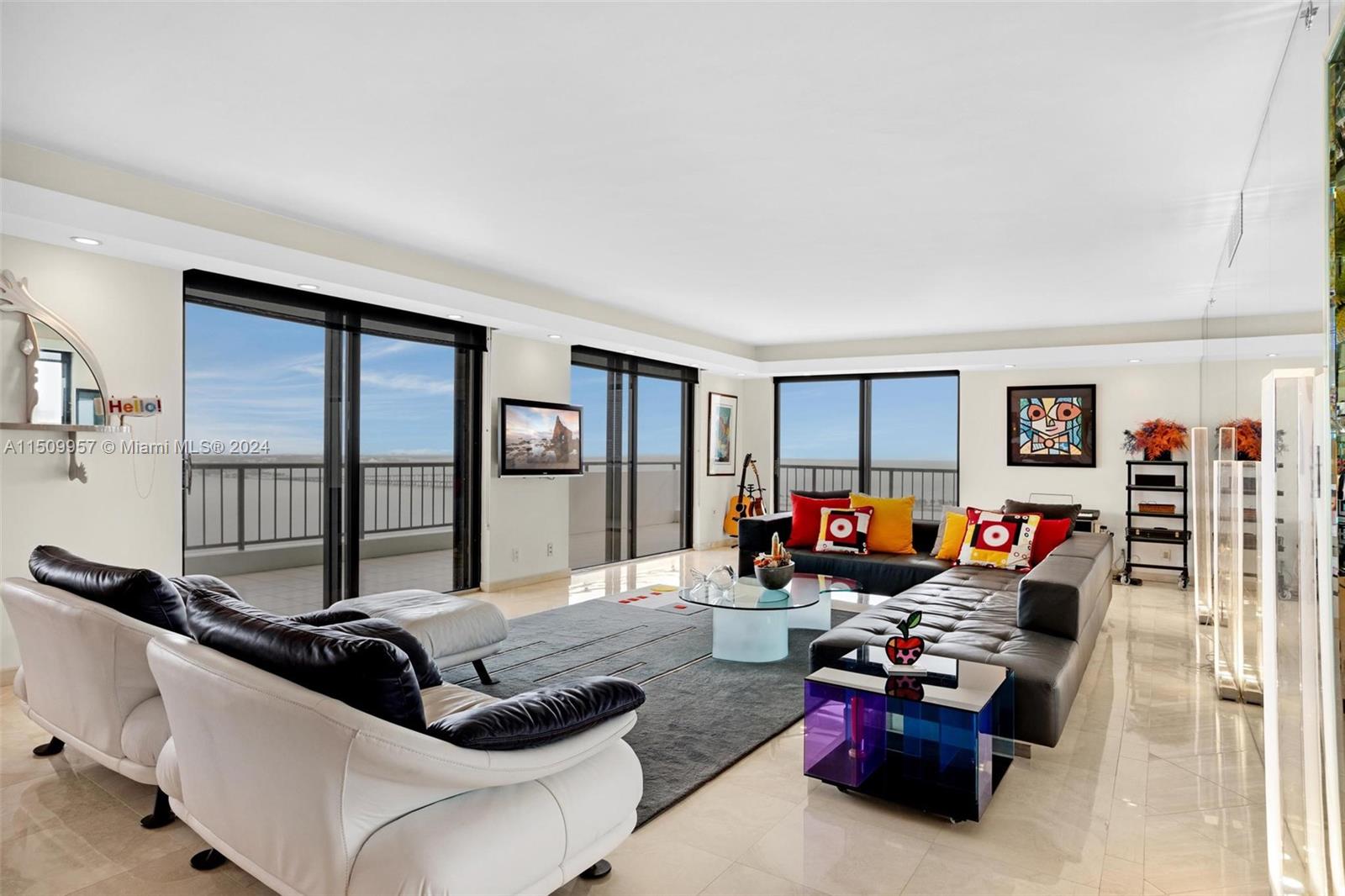 VILLA REGINA CONDO - Residential