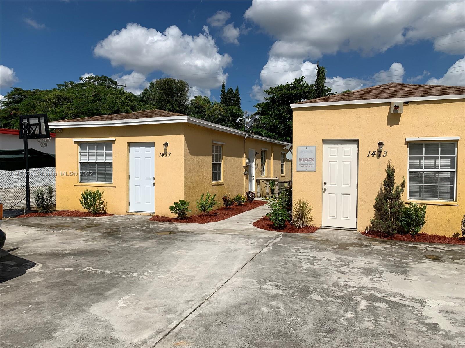 Great apartment on a gated lot. 1 bedroom/1 bath apartment independent unit for rent. Available February 1, 2022. Features; Large bedroom with closet, all tile floors, central ac, in a fenced yard with 1 parking available. Near to main highways, train station, very accessible. Tenant pays for all the utilities. Fast owner approval.