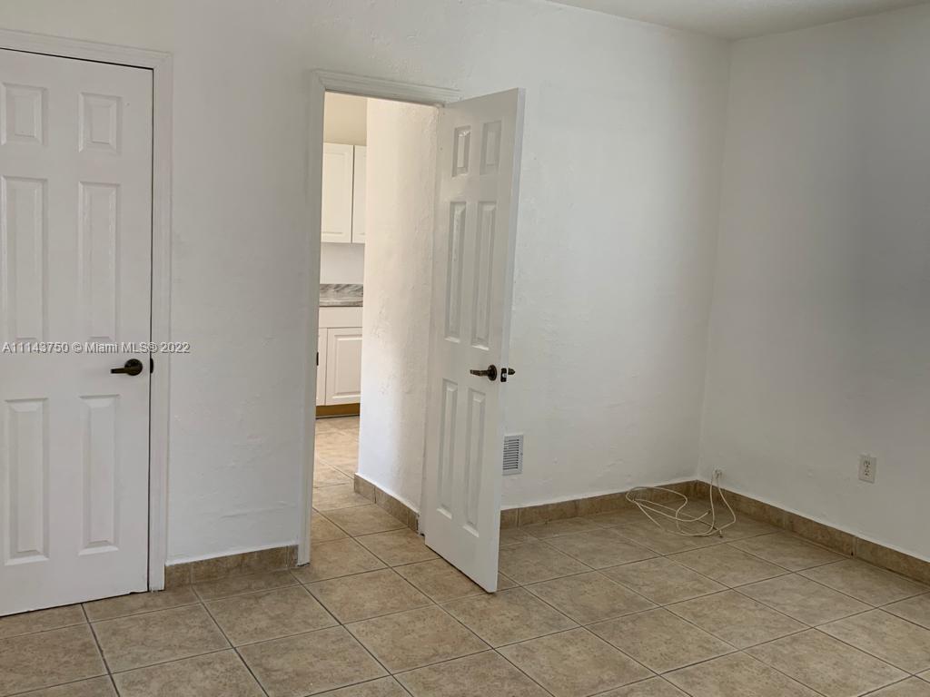ORANGE HEIGHTS - Residential Lease