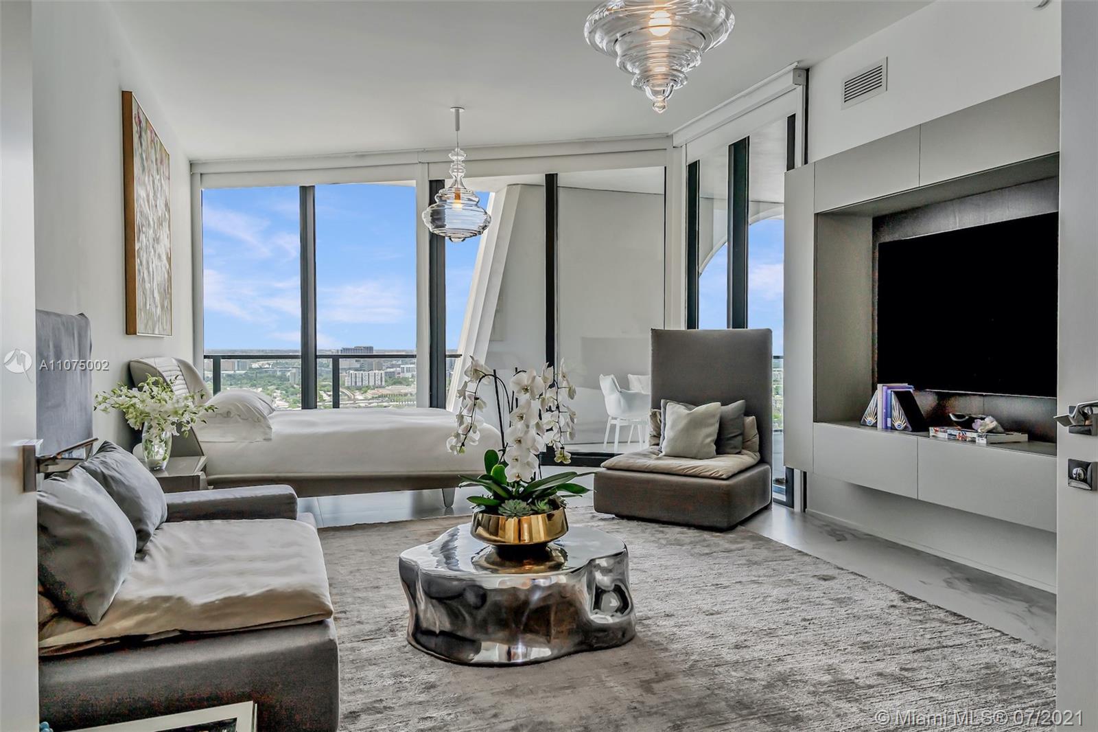 ONE THOUSAND MUSEUM CONDO - Residential