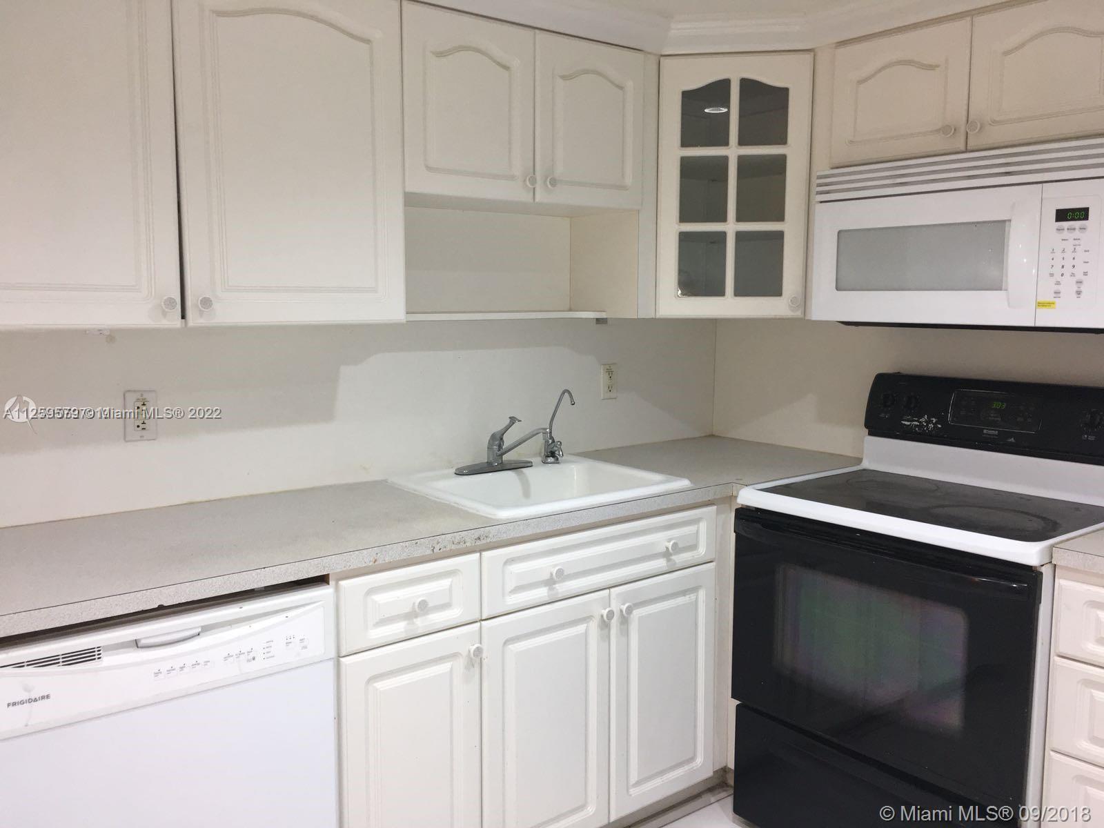 INTERNATIONAL TOWERS COND - Residential Lease