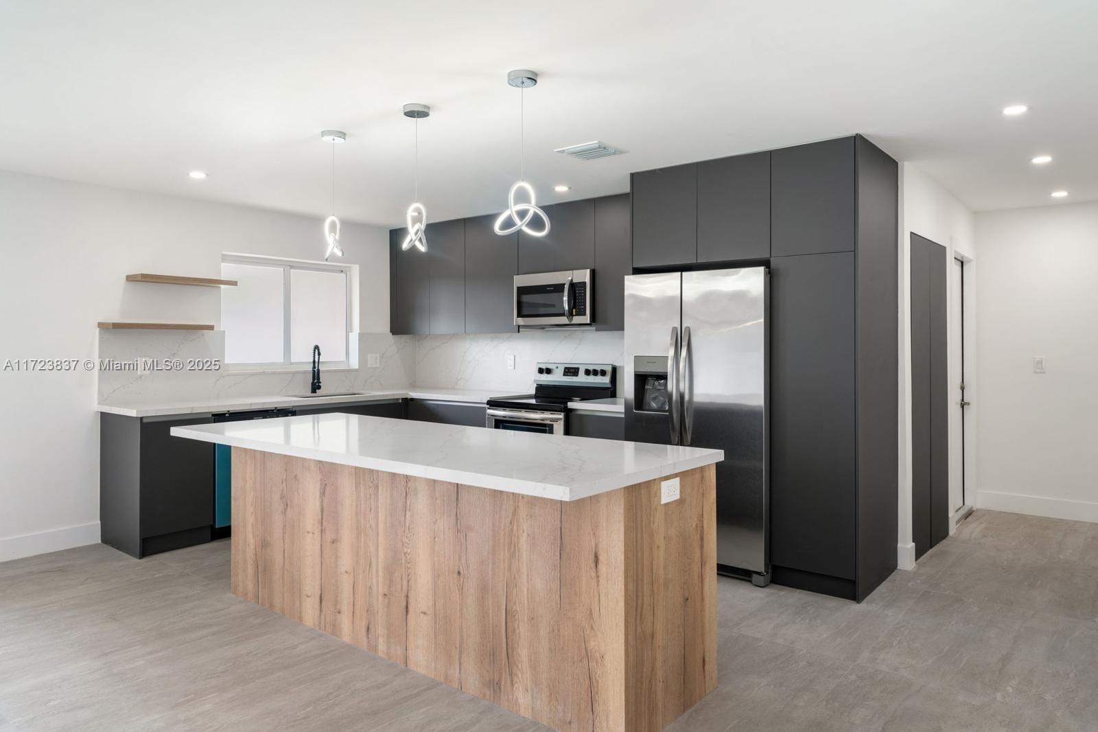 GOLDEN ISLES SEC - Residential Lease