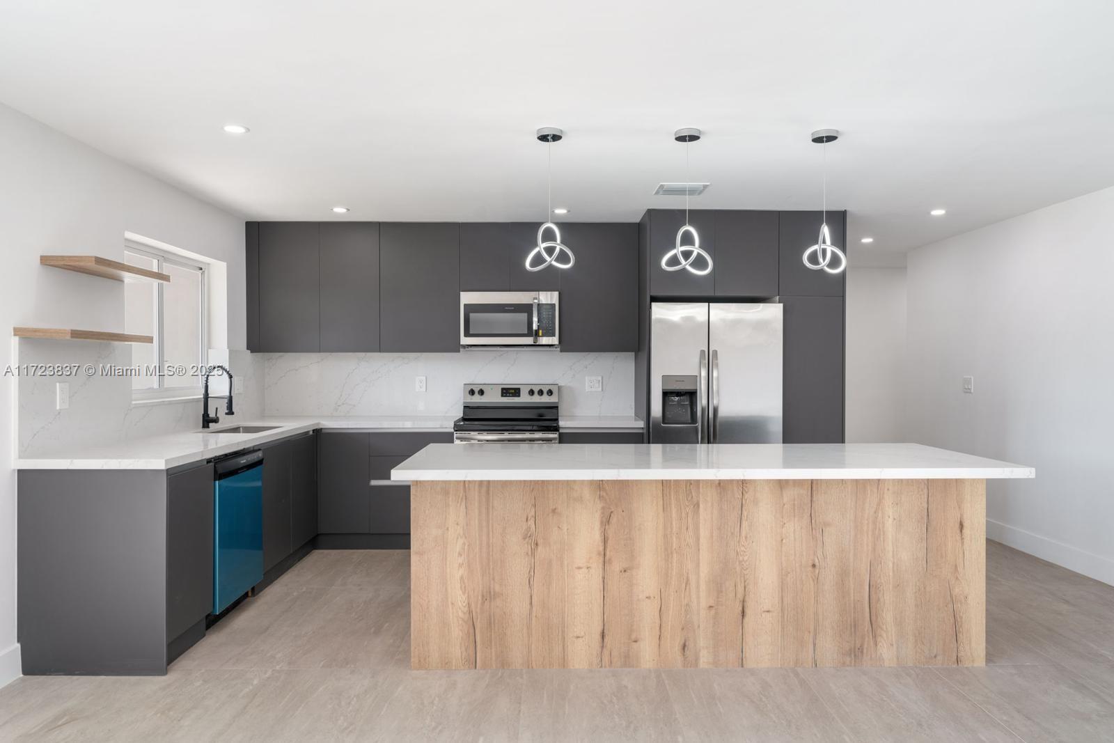 GOLDEN ISLES SEC - Residential Lease