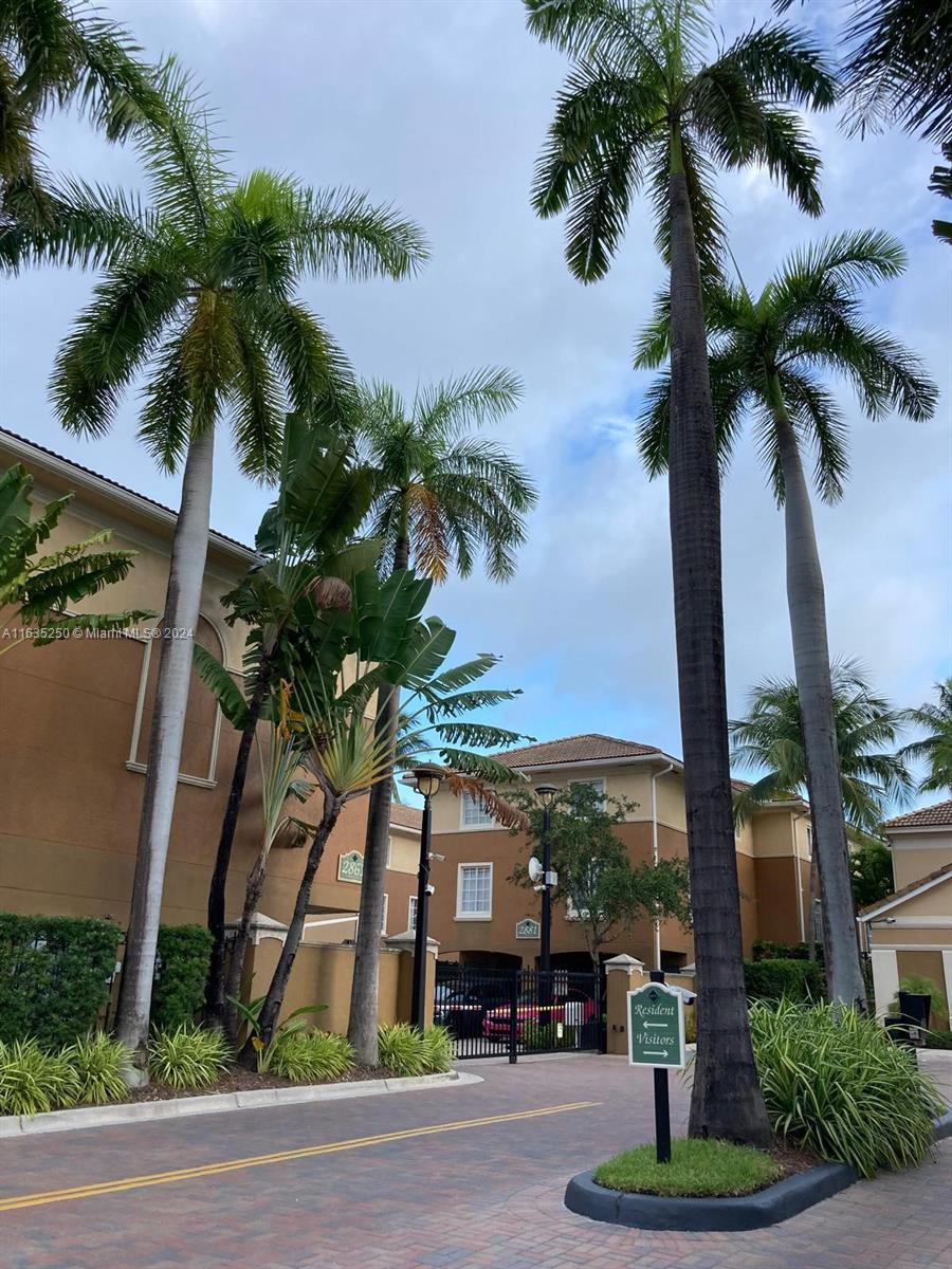 AVENTI AT AVENTURA CONDO - Residential
