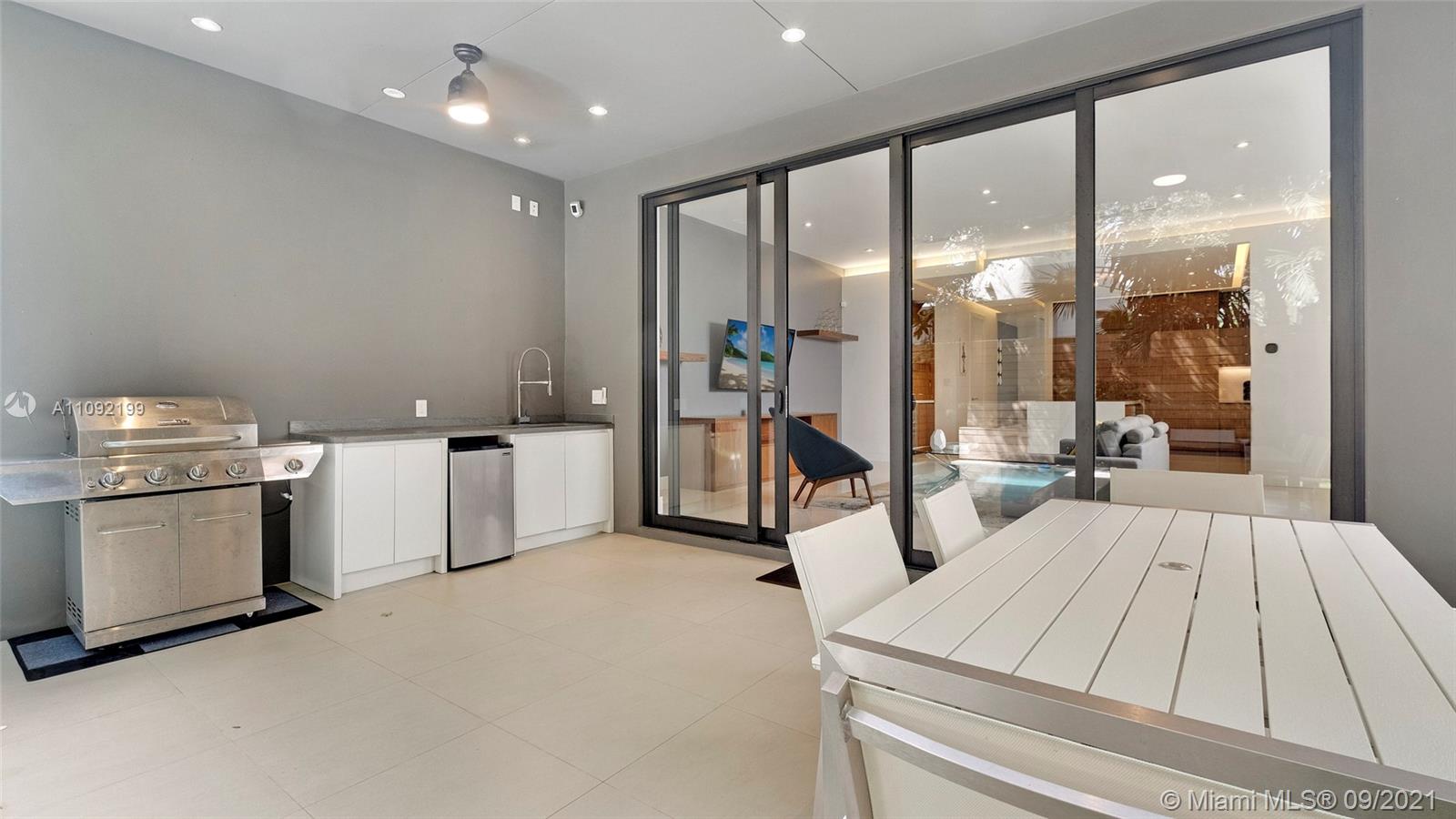 2975 JACKSON CONDO - Residential Lease