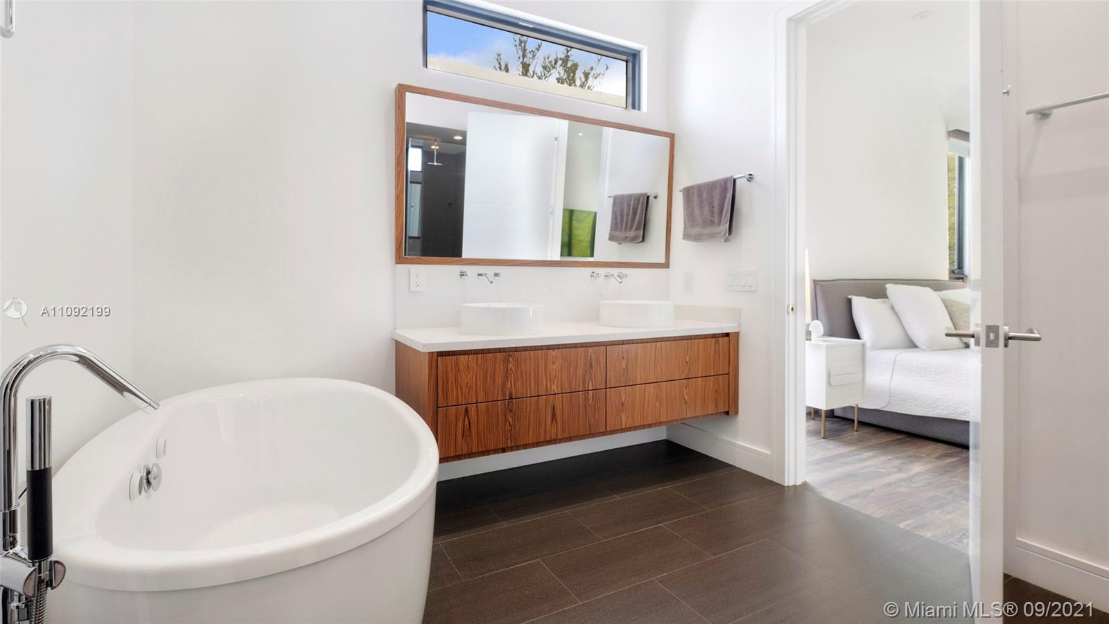 2975 JACKSON CONDO - Residential Lease