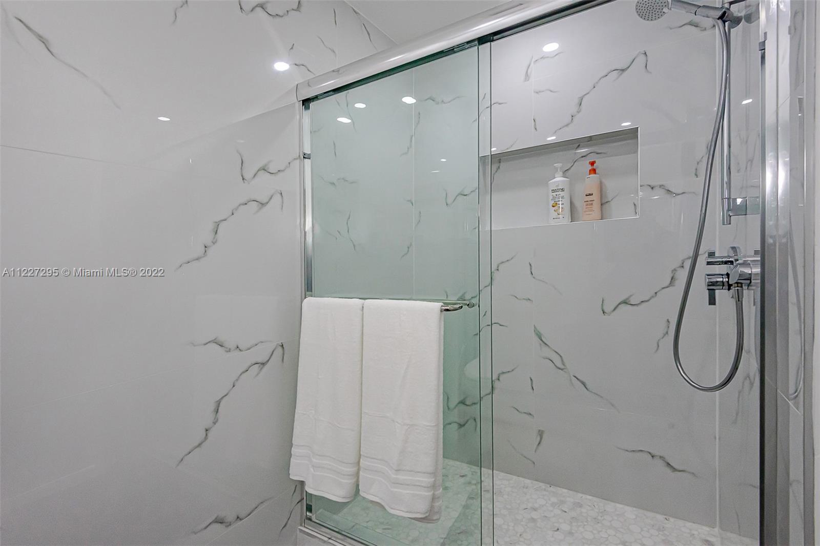 GREYKNOLL ESTS RESUB - Residential