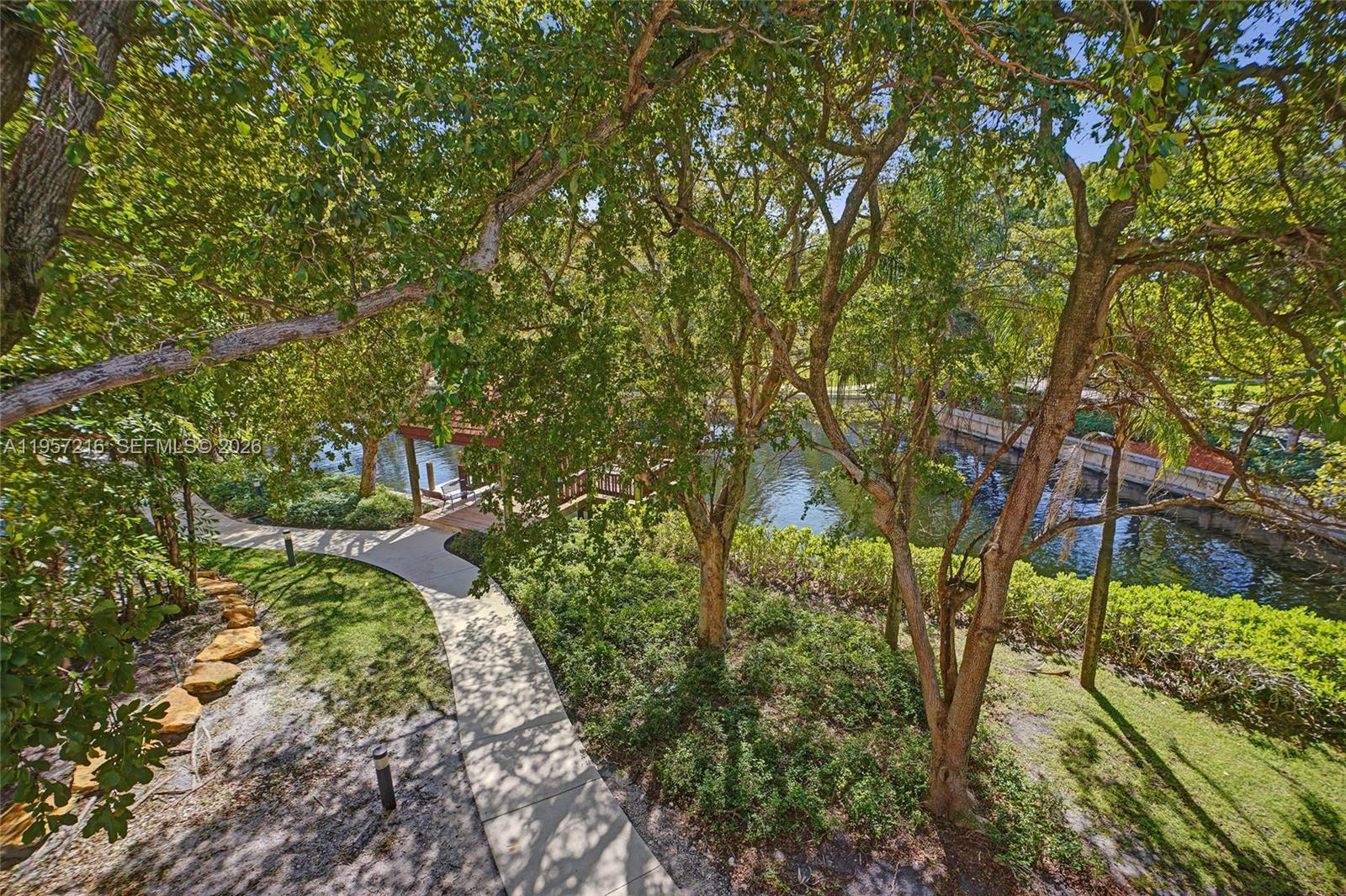 TOWERS OF QUAYSIDE CONDO - Residential
