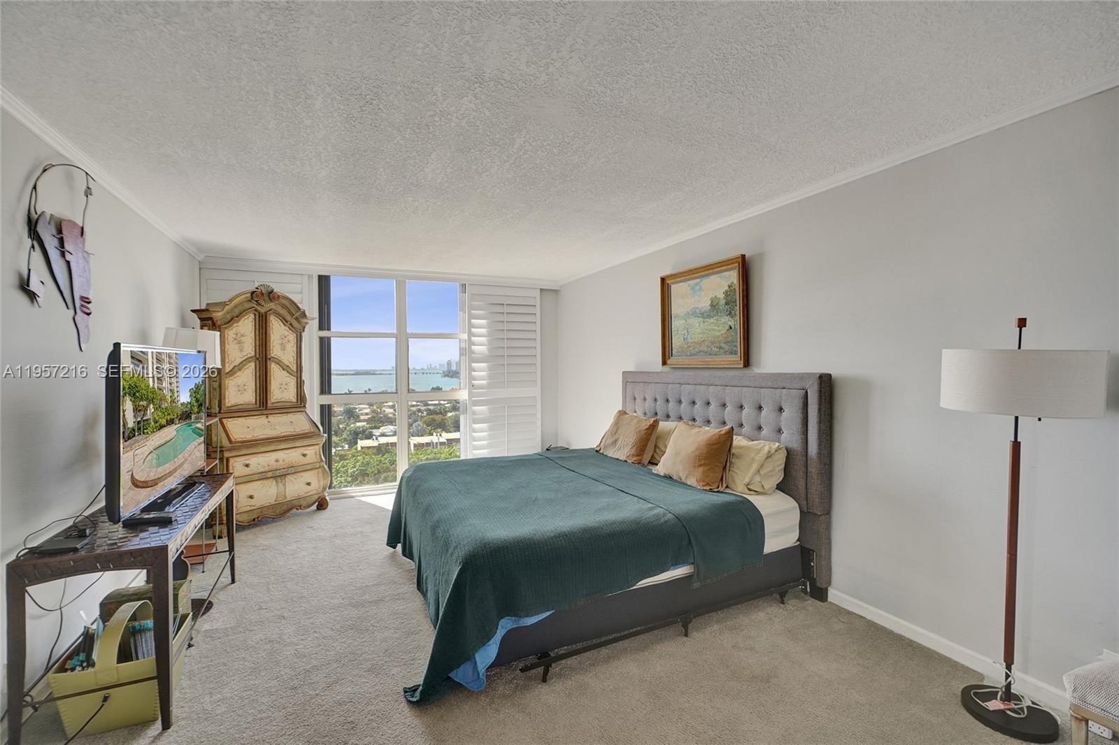 TOWERS OF QUAYSIDE CONDO - Residential
