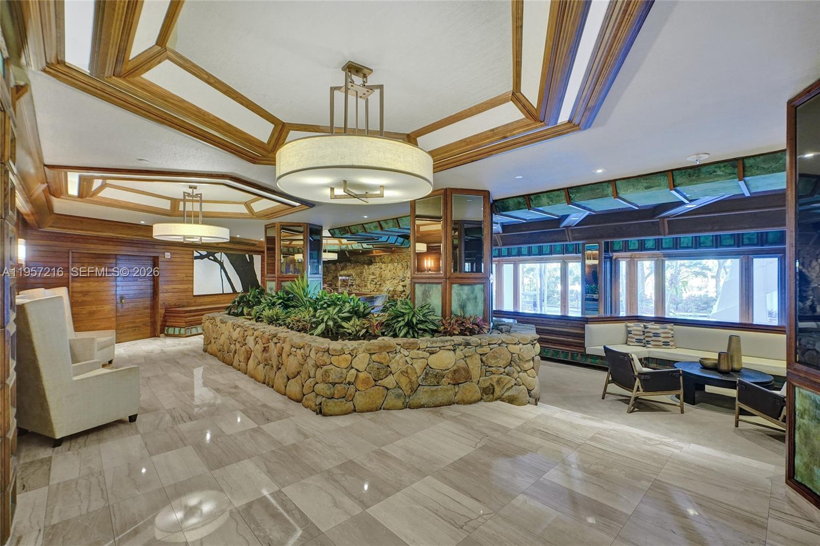 TOWERS OF QUAYSIDE CONDO - Residential