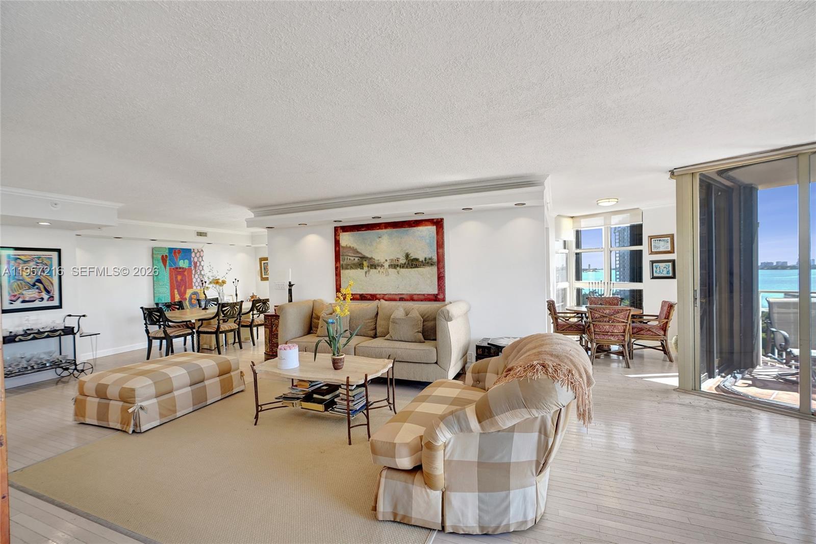 TOWERS OF QUAYSIDE CONDO - Residential